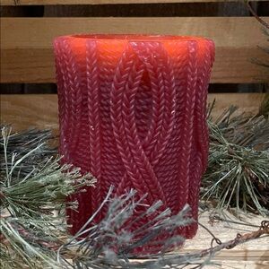 Red Knit Pattern Candle